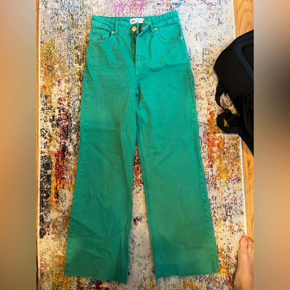 Zara green cropped jeans